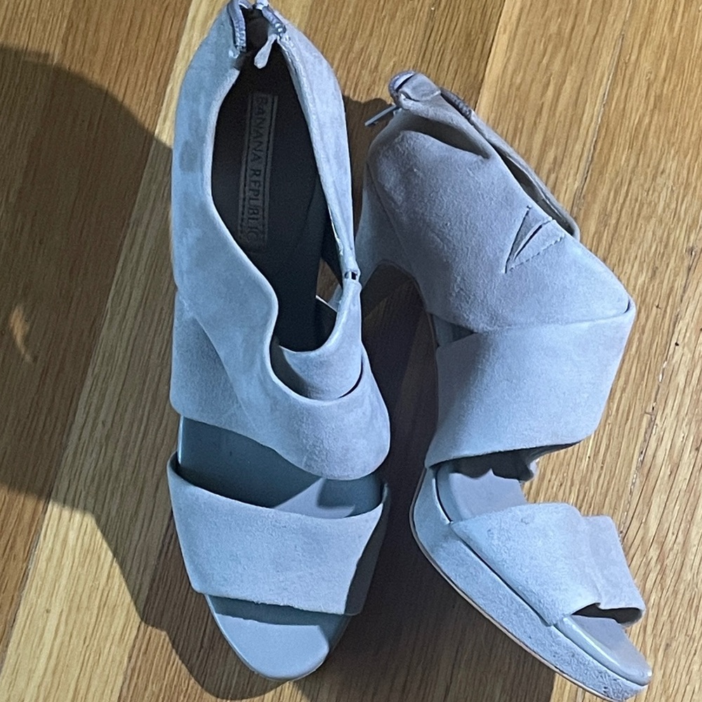 Banana Republic Gray Suede Heels